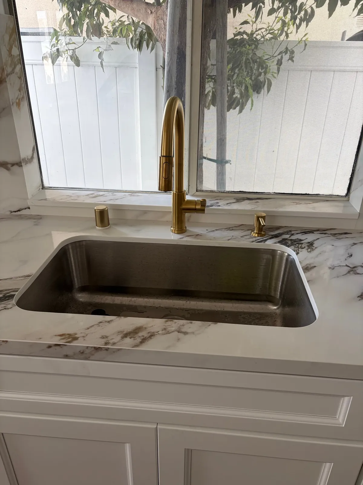 Transitional Kitchen Remodel in Carson, CA by Design Onn Point — Project 2 project photo 4