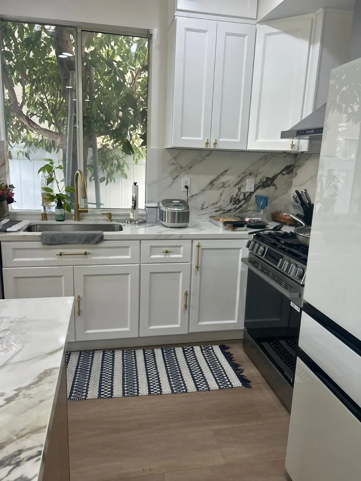 Transitional Kitchen Remodel in Carson, CA by Design Onn Point — Project 2 project photo 9