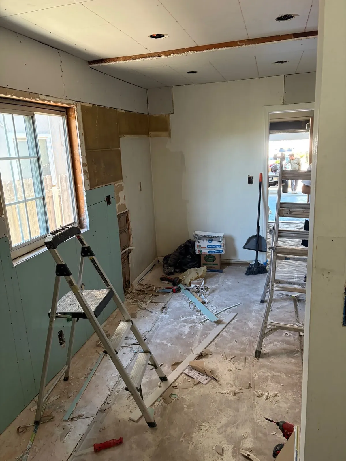 Transitional Kitchen Remodel in Carson, CA by Design Onn Point — Project 1 project photo 9